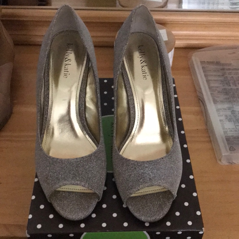 Beautiful wedge heels for all occasions!